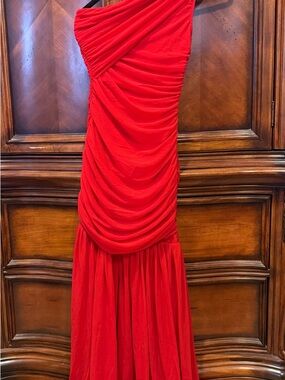 NEW! TikTok viral Red One-Shoulder Ruched Evening Dress size small